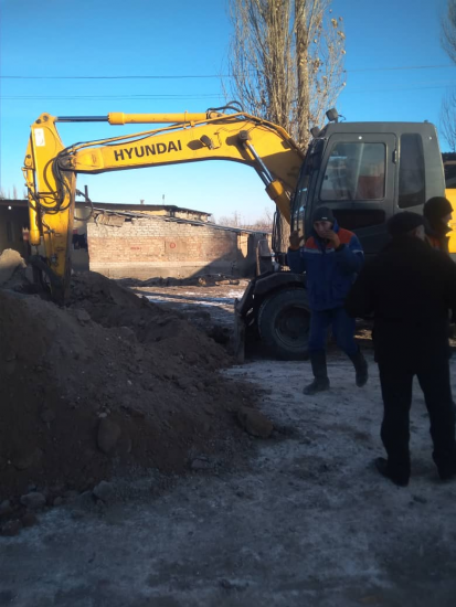 В селе Кенеш установка питьевых труб по проекту АРИС