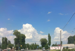 Светофор в центре села Кенеш