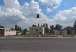 Светофор в центре села Кенеш