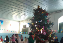 Празднование нового года в средней школе Кенеш